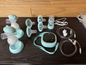 Zomee Z2 Breast Pump with accessories 
