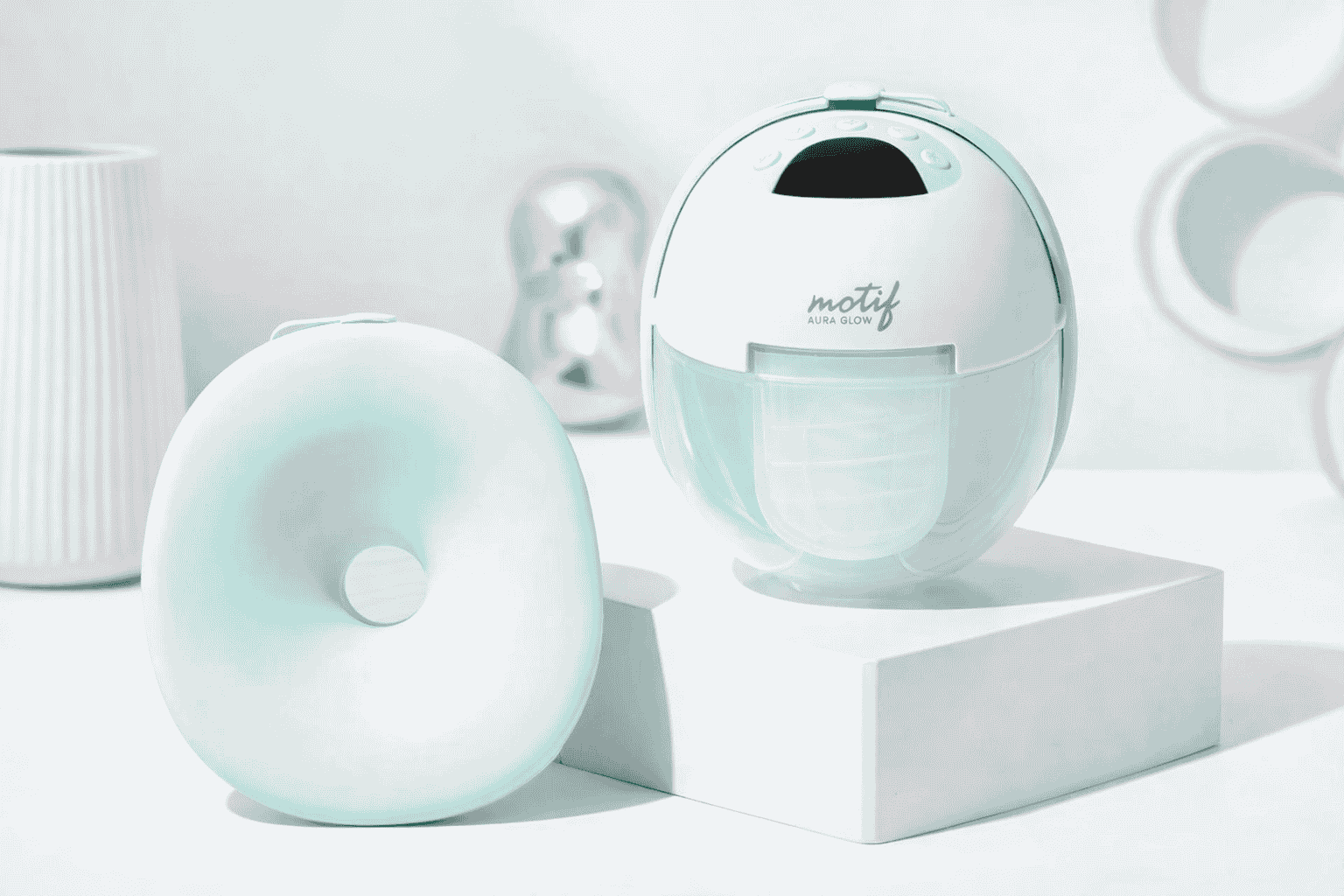 Motif Aura Glow Wearable Breast Pump